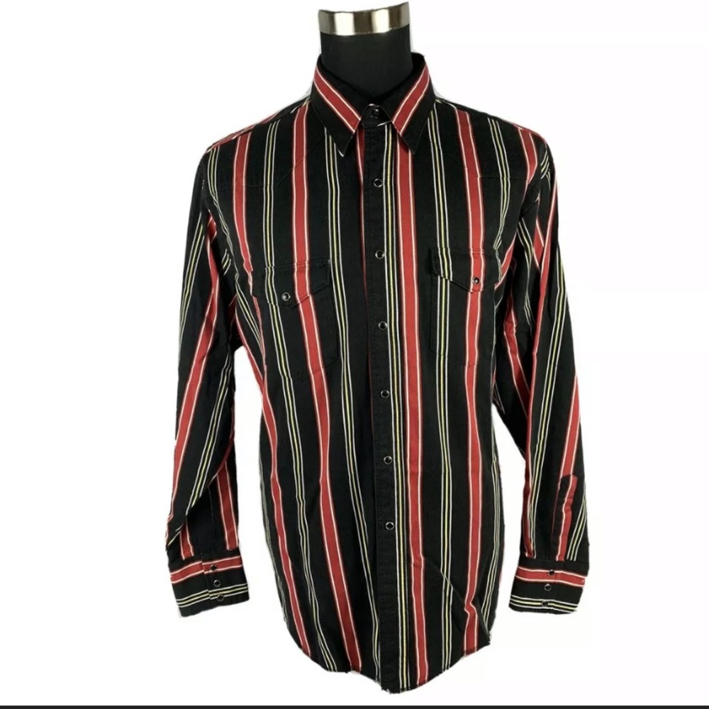 VTG Wrangler pearl Snap Long Sleeve Button Down